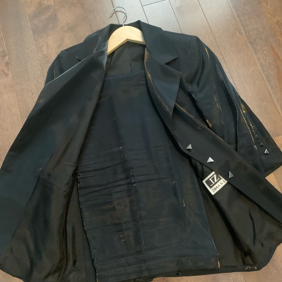 Black suite - Picture 3 of 4